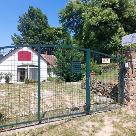 Casa Georgio Vendeghaz Apartment