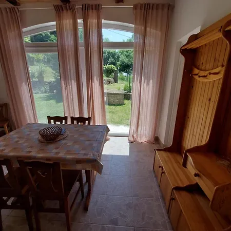 Casa Georgio Vendeghaz アパート